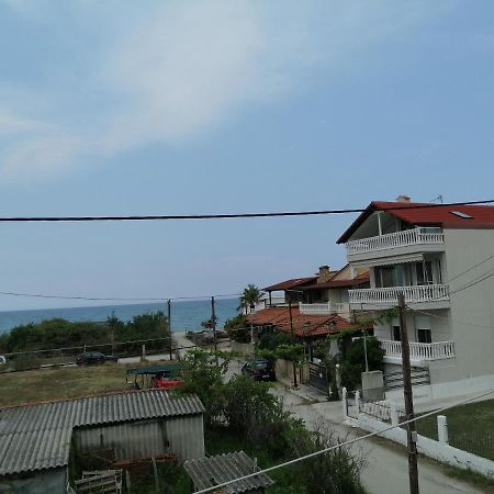 Ο Ακλόνητος Aparthotel Néa Meságkala Bagian luar foto