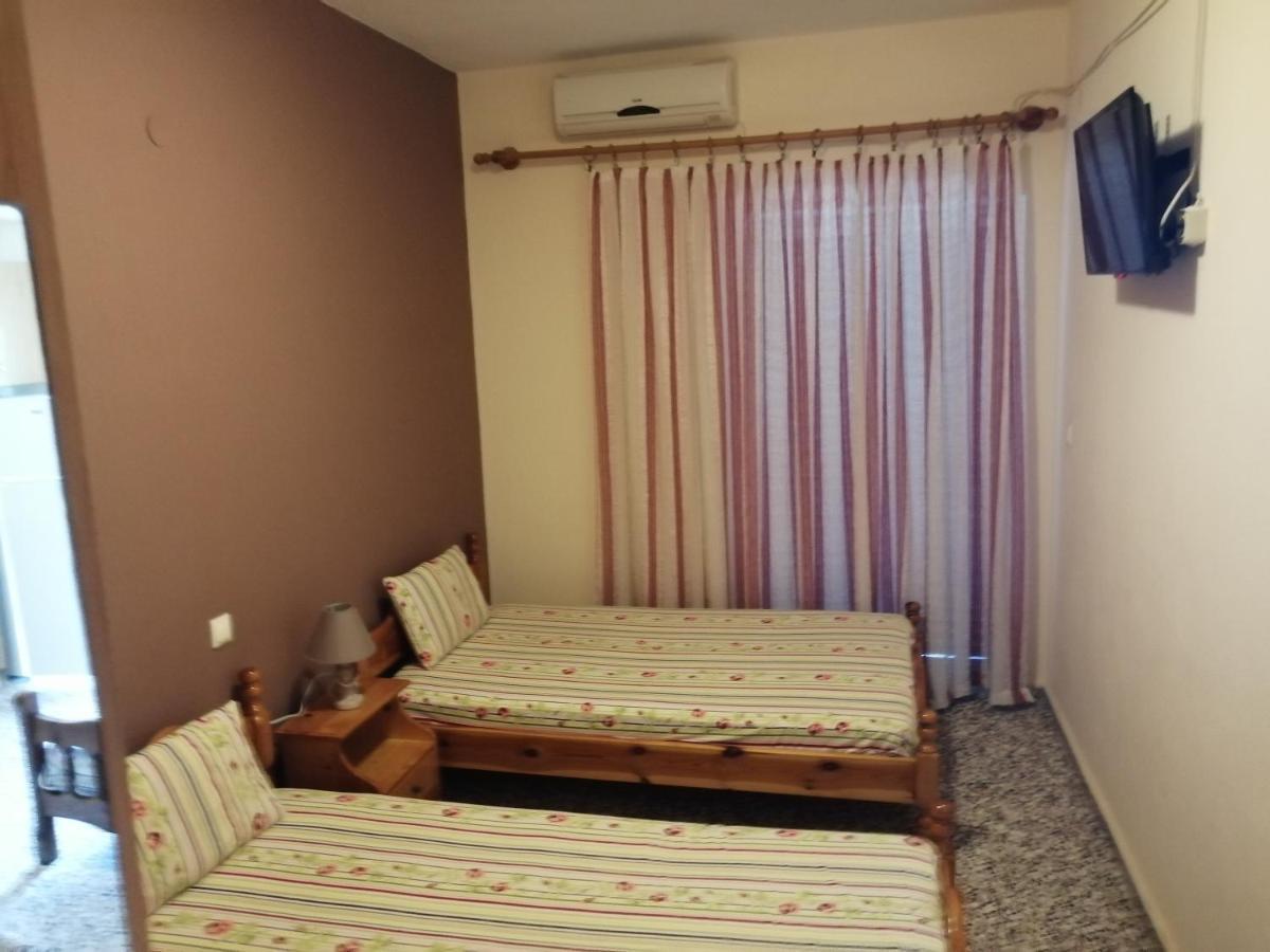 Ο Ακλόνητος Aparthotel Néa Meságkala Bagian luar foto