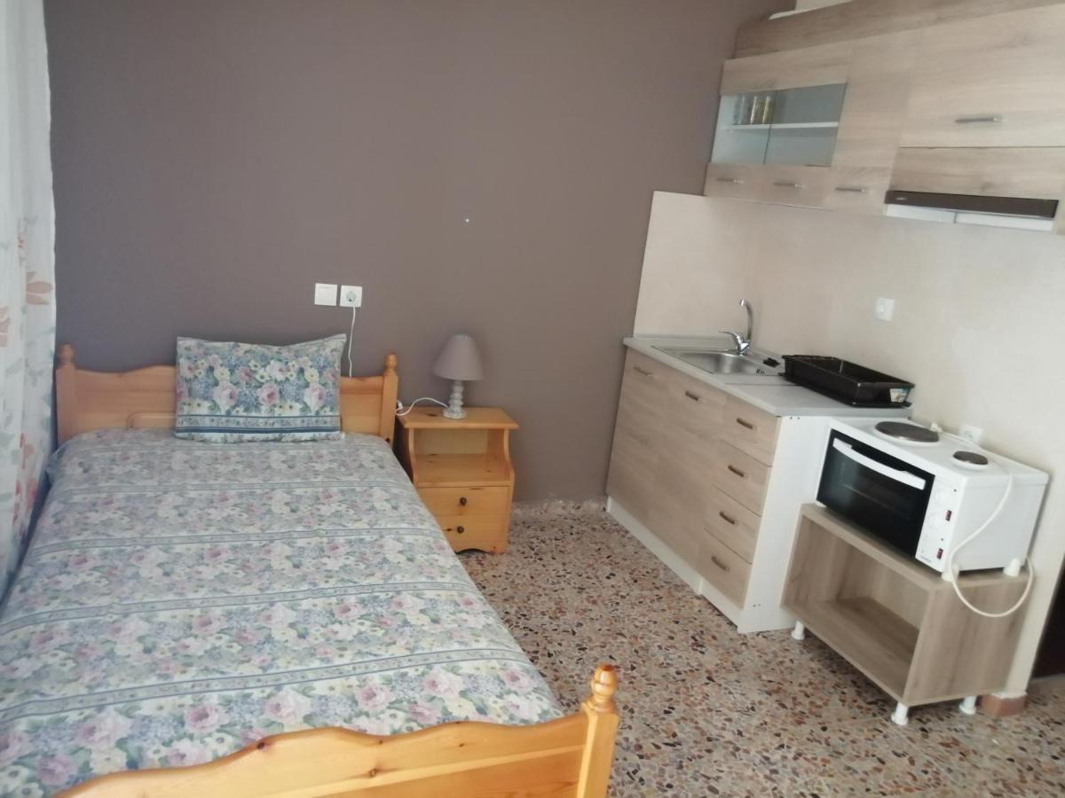 Ο Ακλόνητος Aparthotel Néa Meságkala Bagian luar foto