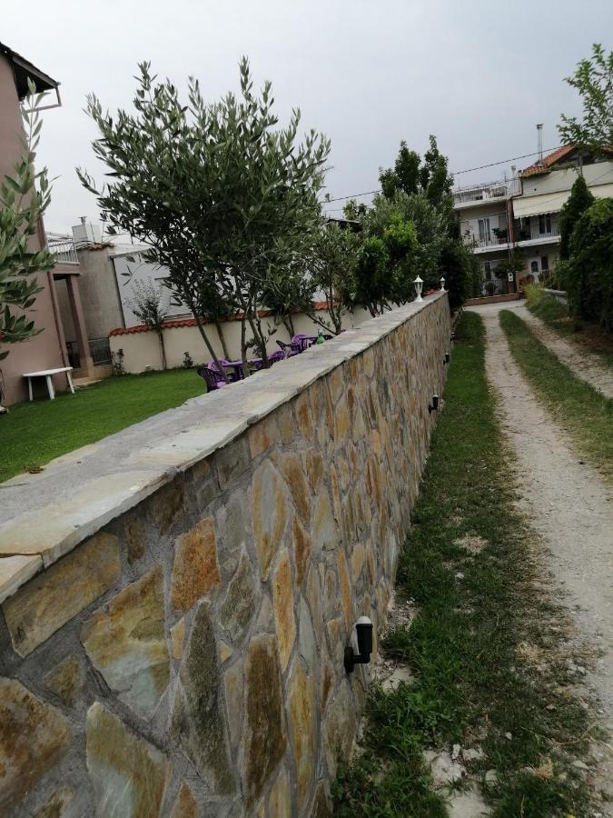 Ο Ακλόνητος Aparthotel Néa Meságkala Bagian luar foto
