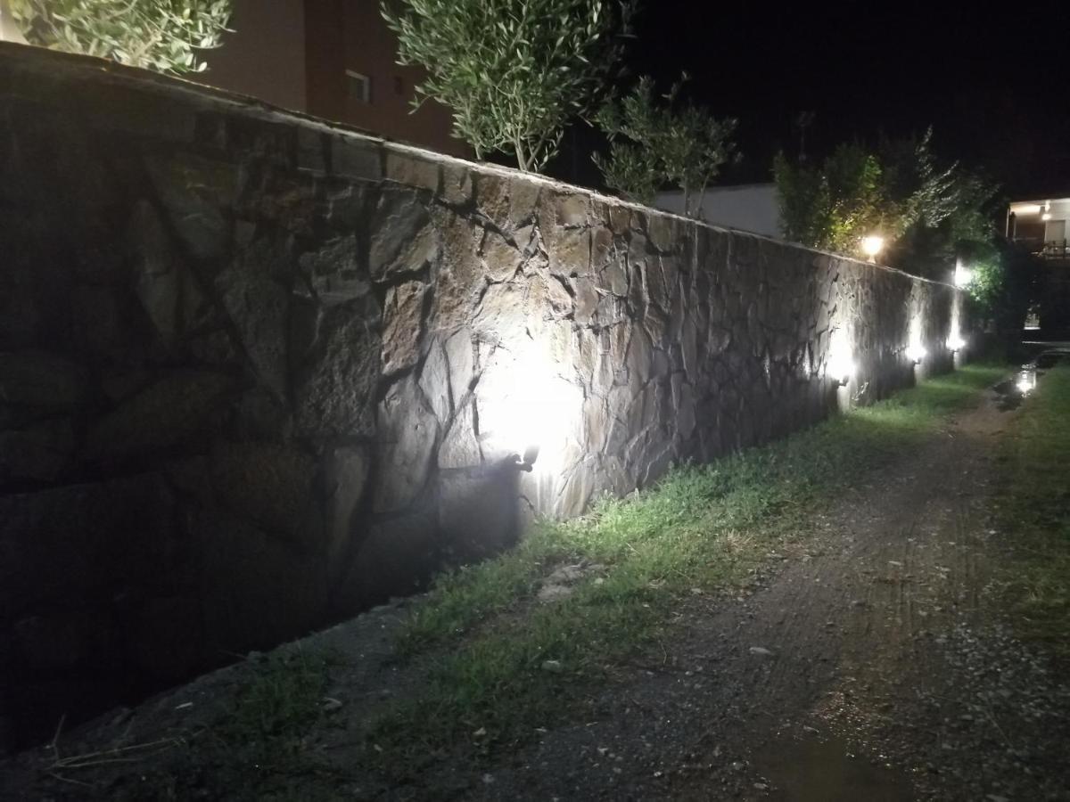 Ο Ακλόνητος Aparthotel Néa Meságkala Bagian luar foto